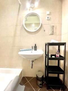 VERY WARM HOME with Big Bed near New York Café - Budapest - 6