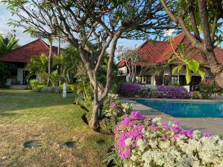 Bali Seaview Villa Namaste & Guesthouses - Banjar - 2