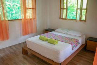 Palm House Getaway-150 m to sea - Necoclí - 9
