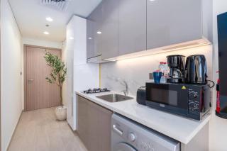 Studio 12min from Burj Khalifa - Azizi Riviera 32 - Dubai - 3