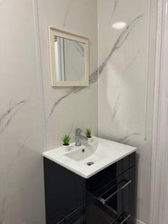 Room 3 • Double Bed in London King’s Cross - Londra - 1