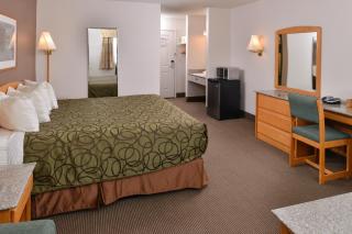 Canadas Best Value Inn Valemount - Valemount - 8