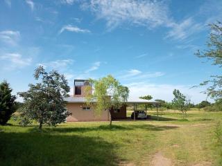 Hermosa casa de campo y bosques - Toay - 0