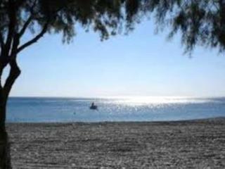 Amazing Beachside Apartment With Panoramic Seaview - Paránimfoi - 8