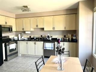 Rooms near Train Station - Burlington - 3