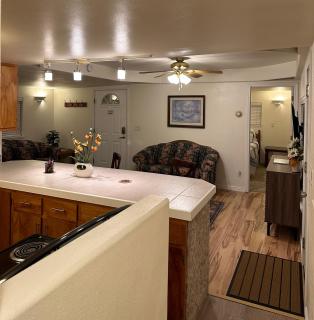 Cozy Cottage House A with Carport - Twin Falls - 1