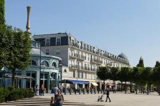Disneyland Paris 70m² face Parc, place Ariane - 2