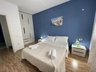 Beach and boulevard apartment perfect for your holiday! - Vlorë - 0