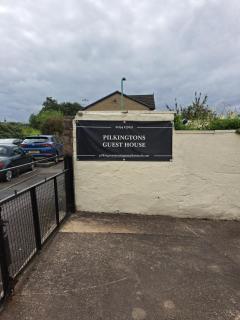 Pilkingtons Guest House Accrington - Accrington - 1