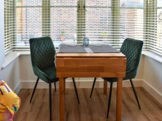 Blundens Ffos Las - Chichester - 1