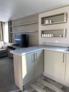 Luxury Holiday Home Sleeps 6 Pet Friendly - 1