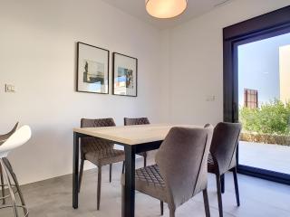 Balcon de la Laguna Ground Floor 3 BR - By OYOOSTAYS - Torrevieja - 2