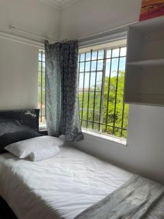 Petals Guesthouse - Gqeberha - 4