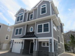 Oceanblock New Construction, 6 Houses From Beach - Brant Beach - 0
