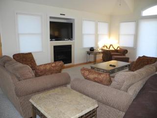 Large Contemporary Ocean Block Home - Loveladies - 7