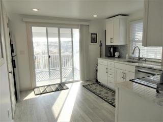 Beautifully Renovated First Floor Ocean Front Duplex - Beach Haven - 7