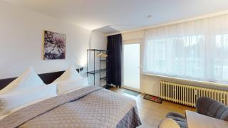 CROWN LIVING Studios - Studio für 2 Personen - Sitzplatz auf der Terrasse - kostenloser Parkplatz - Self Check-in - 1