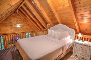 Apple Blossom Cabin by Amish Country Lodging - 3