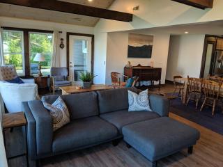 Whitney Bay House on CHQ Lake - 0