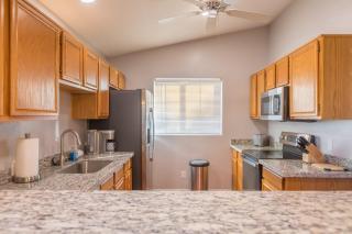 Cozy House w pool Near State Farm Stadium - 5