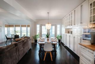 Hamilton's Beach House Stunning Lake Views! Modern Open concept HotTub,firepit, 3BR - 8