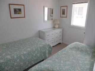 Ocean Front Duplex Sleeps 8 - Beach Haven - 3