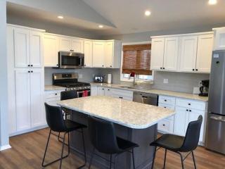 5 Bedroom, 3 Baths And 1 Half Bath In Ship Bottom On Ocean Block - Ship Bottom - 6