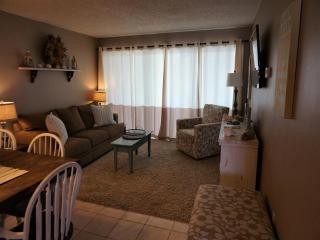 Right In The Heart Of Beach Haven - 8