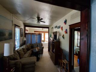 Quaint House Steps To The Beach With Great Backyard Space For Outside Dining - Surf City - 7