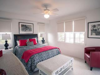 Large Ocean Side Home With Beautiful Views - Loveladies - 1
