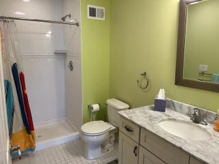 Well Appointed 5 Bedroom 3,5 Bath In Ship Bottom Located 6 Homes To The Beach - Ship Bottom - 1