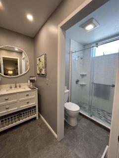 Beautiful Townhome Located Near The Beach In Beach Haven, - Beach Haven - 5