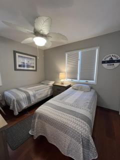 Beautiful Townhome Located Near The Beach In Beach Haven, - Beach Haven - 3