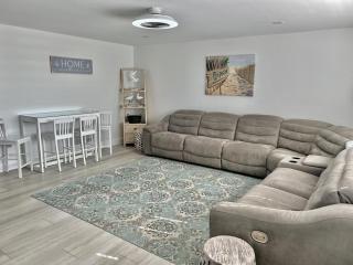Totally Renovated 6 Bedroom Home Nextdoor To Pickleball Courts!!!! - 4