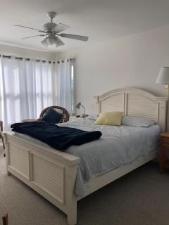 Reverse Living Contemporary On The Oceanside - Beach Haven - 6
