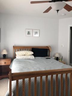 Reverse Living Contemporary On The Oceanside - Beach Haven - 1