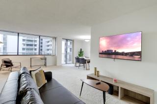 Convenient Airport Proximity: Apt in Crystal City - Arlington - 5
