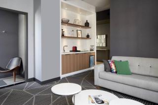 Renaissance Montreal Downtown Hotel - 4