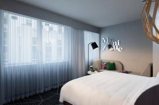 Renaissance Montreal Downtown Hotel - 2