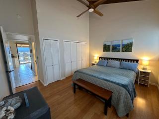 Oceanfront Penthouse with Loft - Kailua-Kona - 2