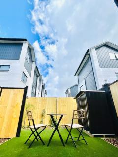 Sunny Oasis- Modern Loft Hidden on Cashel - Christchurch - 5