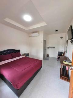 แกนล่อน เฮ้าส์ - 4