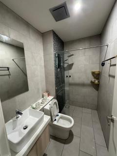 Seaview Designer Concept The shore Kota Kinabalu Sabah by UsHomestay - Kota Kinabalu - 5