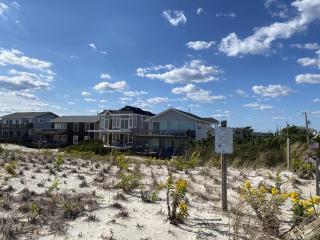 Oceanfront 1St Floor Duplex - Beach Haven - 9