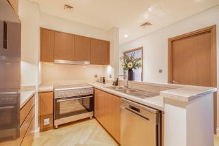 Daniels 3BR Urban Retreat with Downtown Views - Dubái - 3