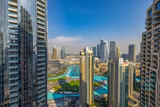 Daniels 3BR Urban Retreat with Downtown Views - Dubái - 9