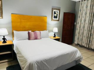 Flat in Rustenburg - Rustenburg - 0