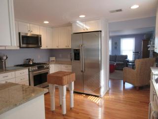 Single Family With Bay Views In Beach Haven - Beach Haven - 7