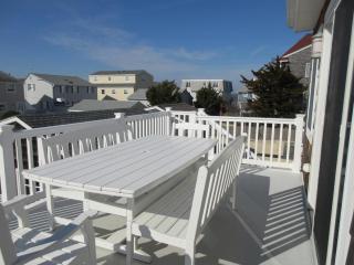 Single Family With Bay Views In Beach Haven - Beach Haven - 3