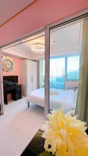 Azure Urban Resort Residences- Azure Staycation by EM - Manila - 5